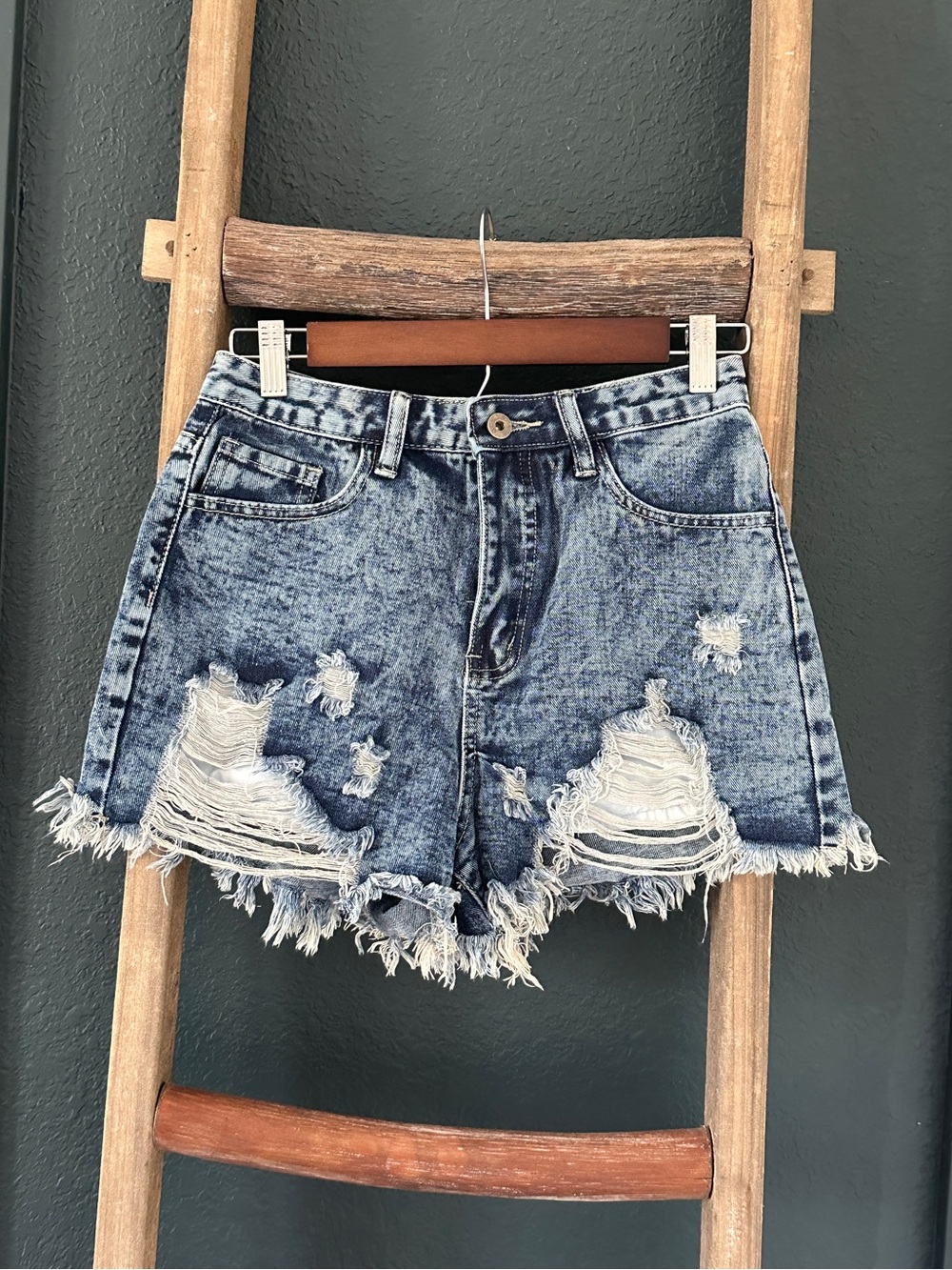 NWOT Women’s Size XS High-Waist Denim Shorts - Blue Distressed